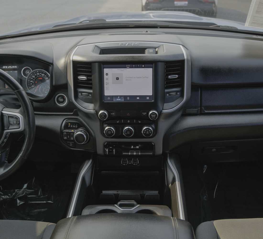 2023 RAM 1500 Big Horn Crew Cab 4x4 5'7" Box