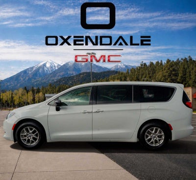 2024 Chrysler Voyager LX