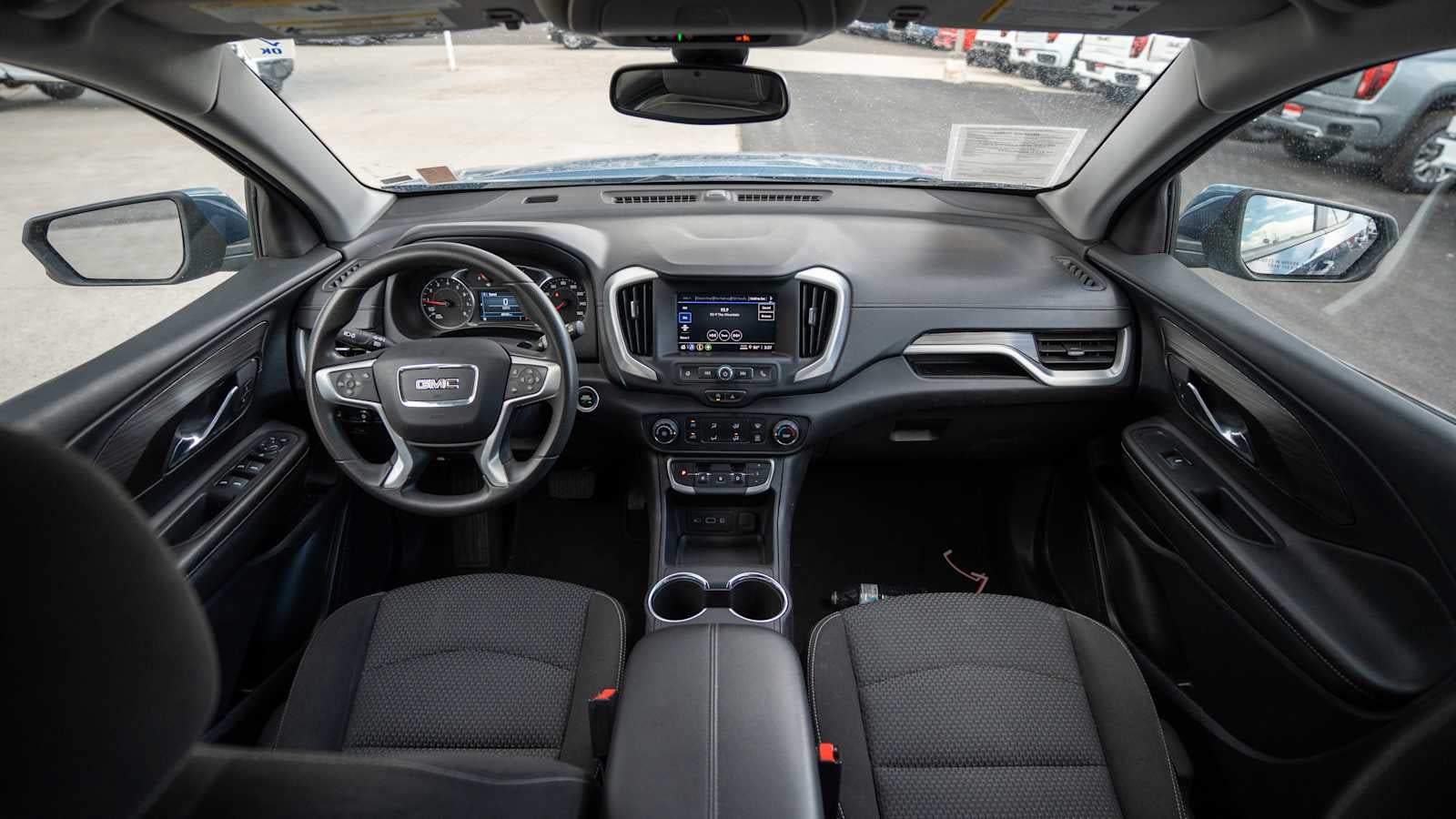2024 GMC Terrain SLE