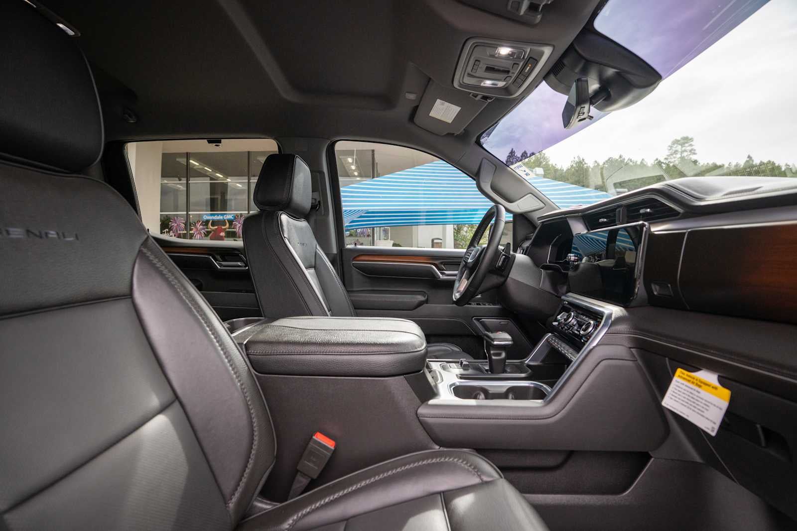 2025 GMC Sierra 1500 Denali - Photo 9