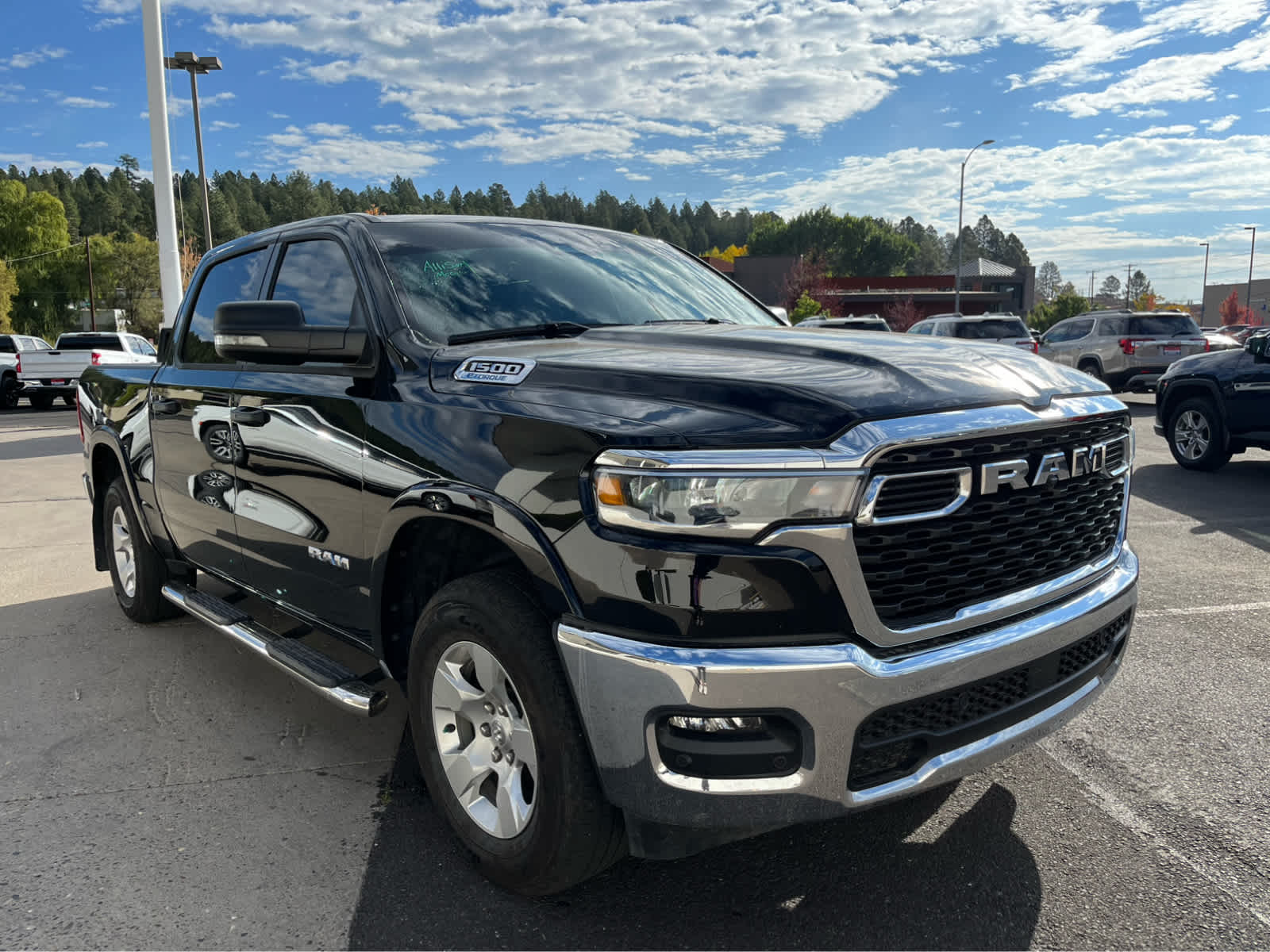 2025 RAM 1500 Big Horn 4x4 Crew Cab 57 Box