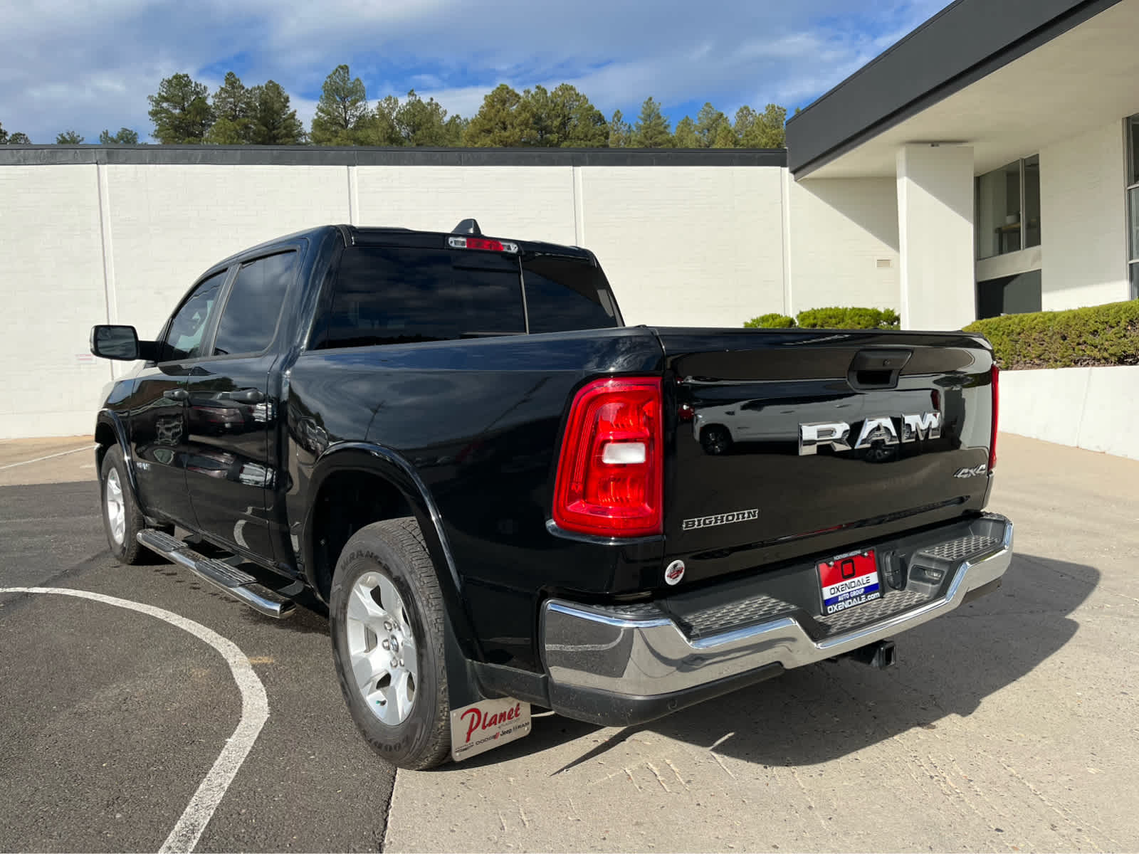 2025 RAM 1500 Big Horn 4x4 Crew Cab 57 Box