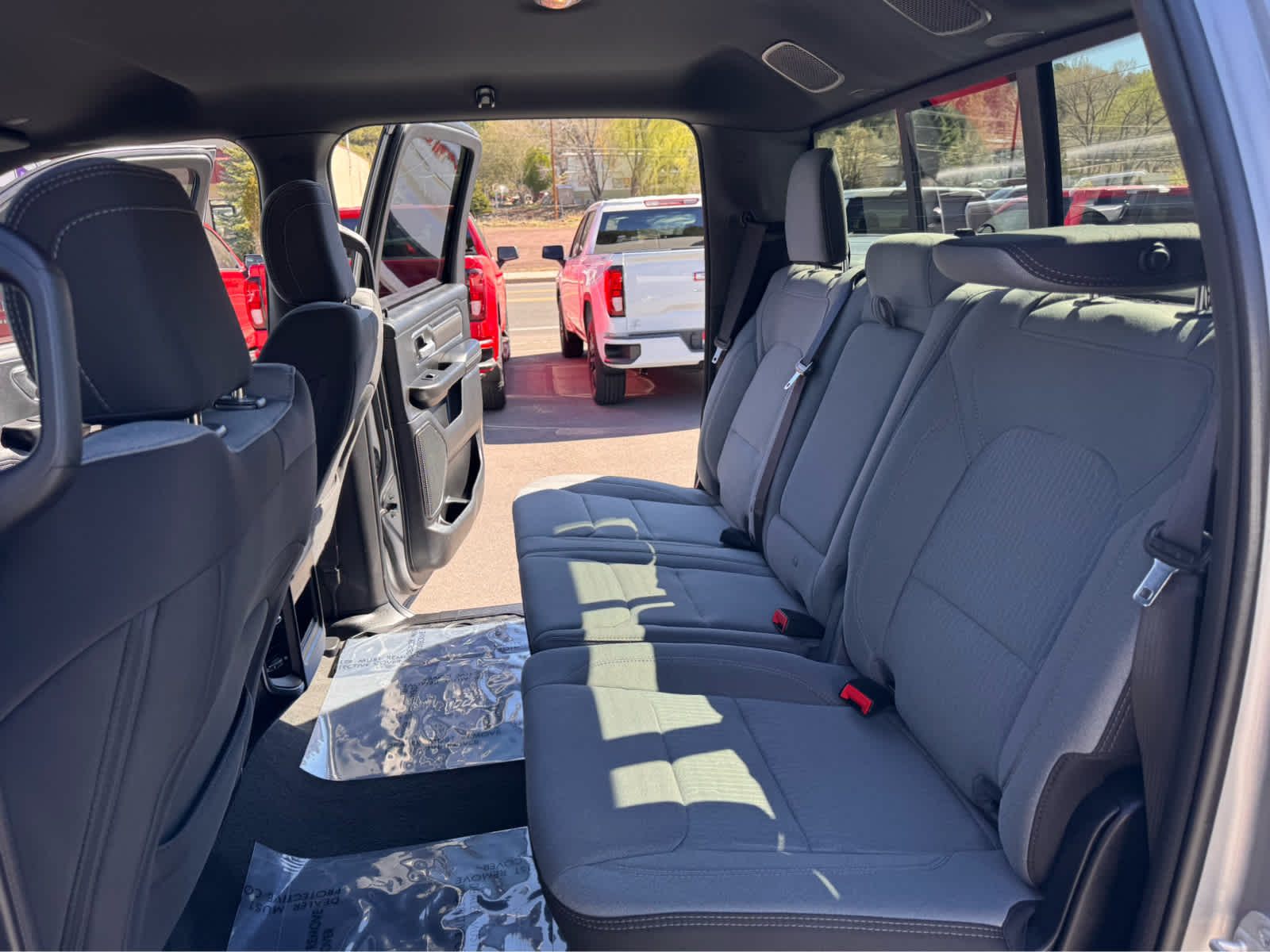 2024 RAM 1500 Big Horn 4x4 Crew Cab 57 Box