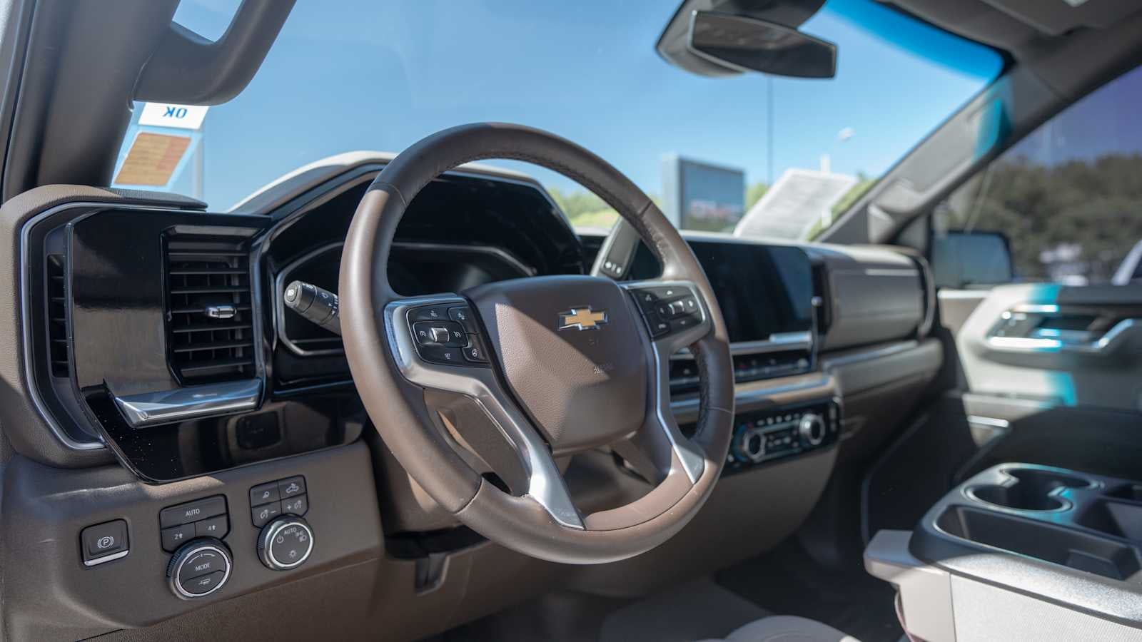 2024 Chevrolet Silverado 1500 4WD Crew Cab 157 LT