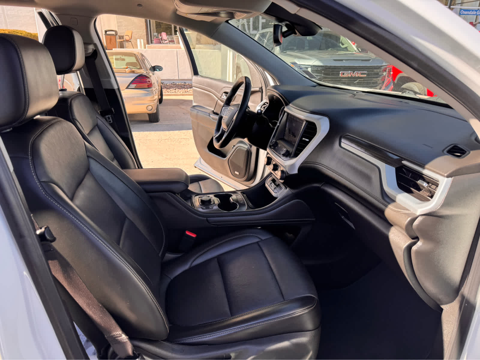 2023 GMC Acadia AWD 4dr SLT