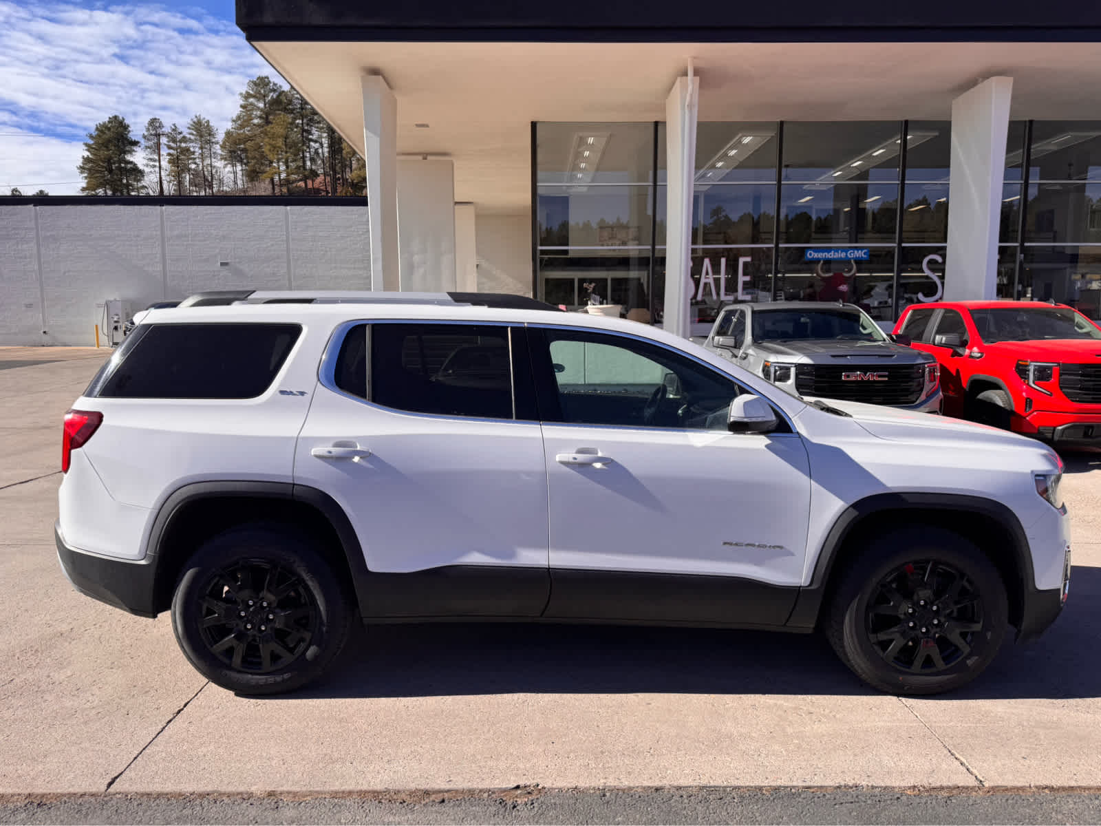 2023 GMC Acadia AWD 4dr SLT