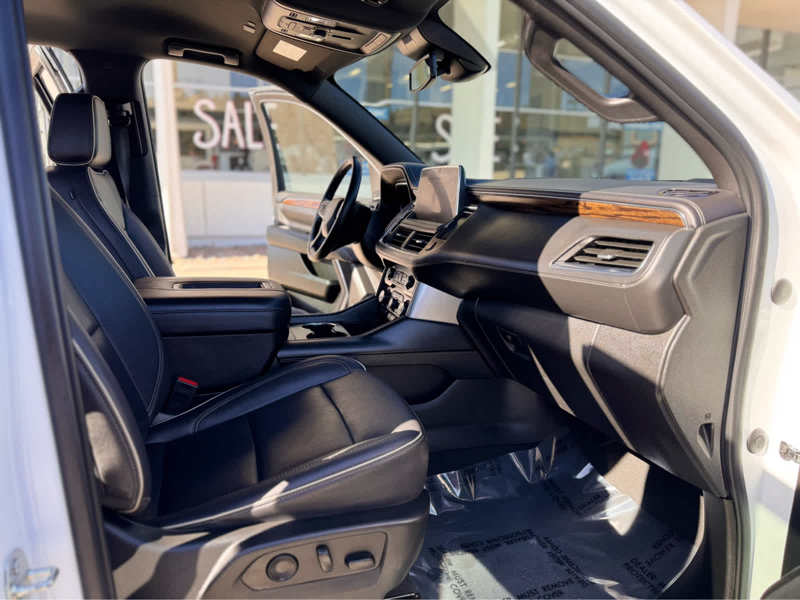 2023 Chevrolet Suburban 4WD 4dr Premier