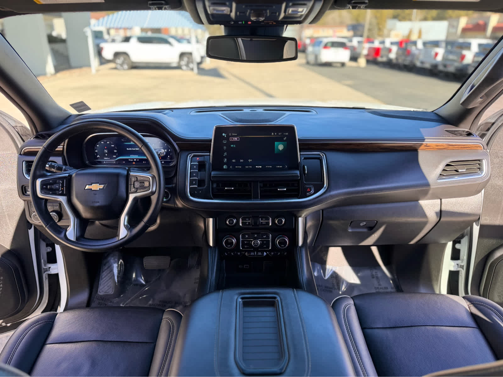 2023 Chevrolet Suburban 4WD 4dr Premier