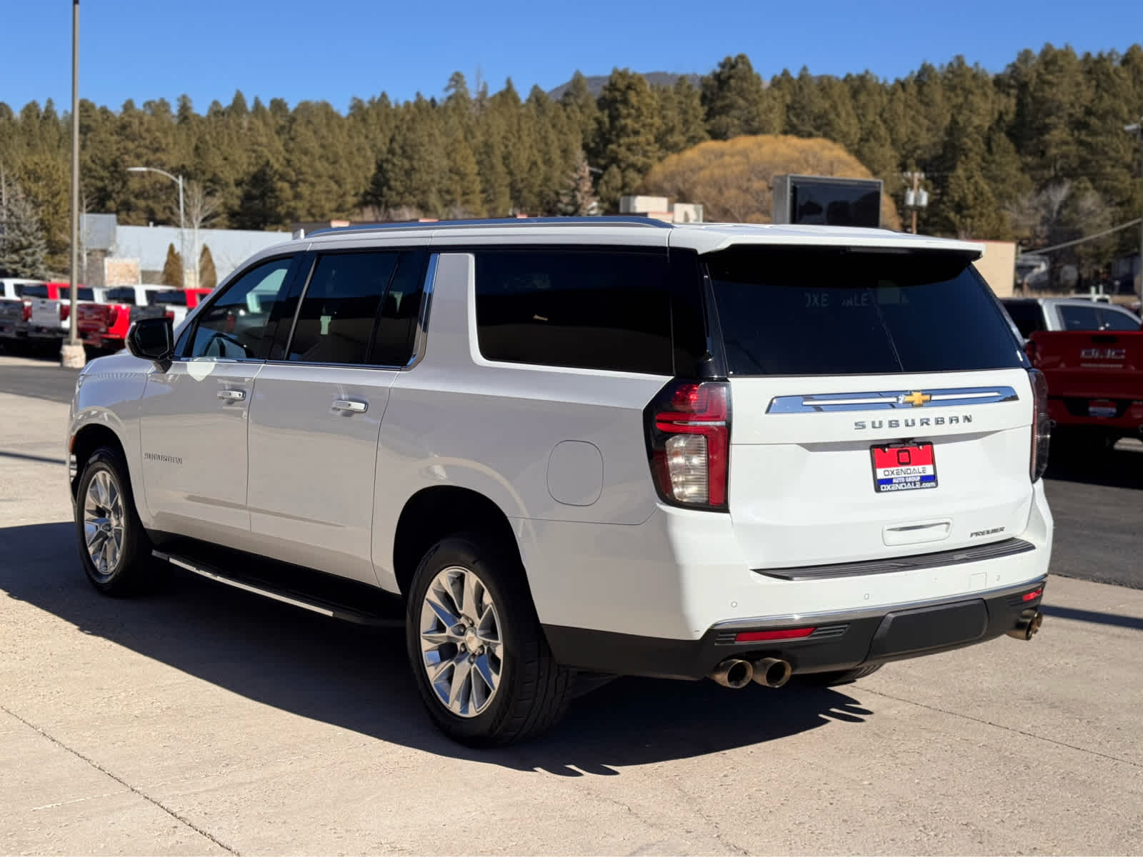 2023 Chevrolet Suburban 4WD 4dr Premier