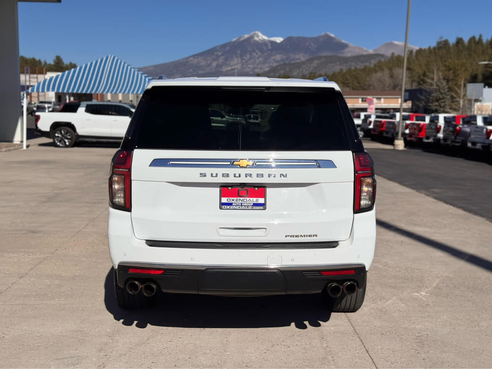 2023 Chevrolet Suburban 4WD 4dr Premier