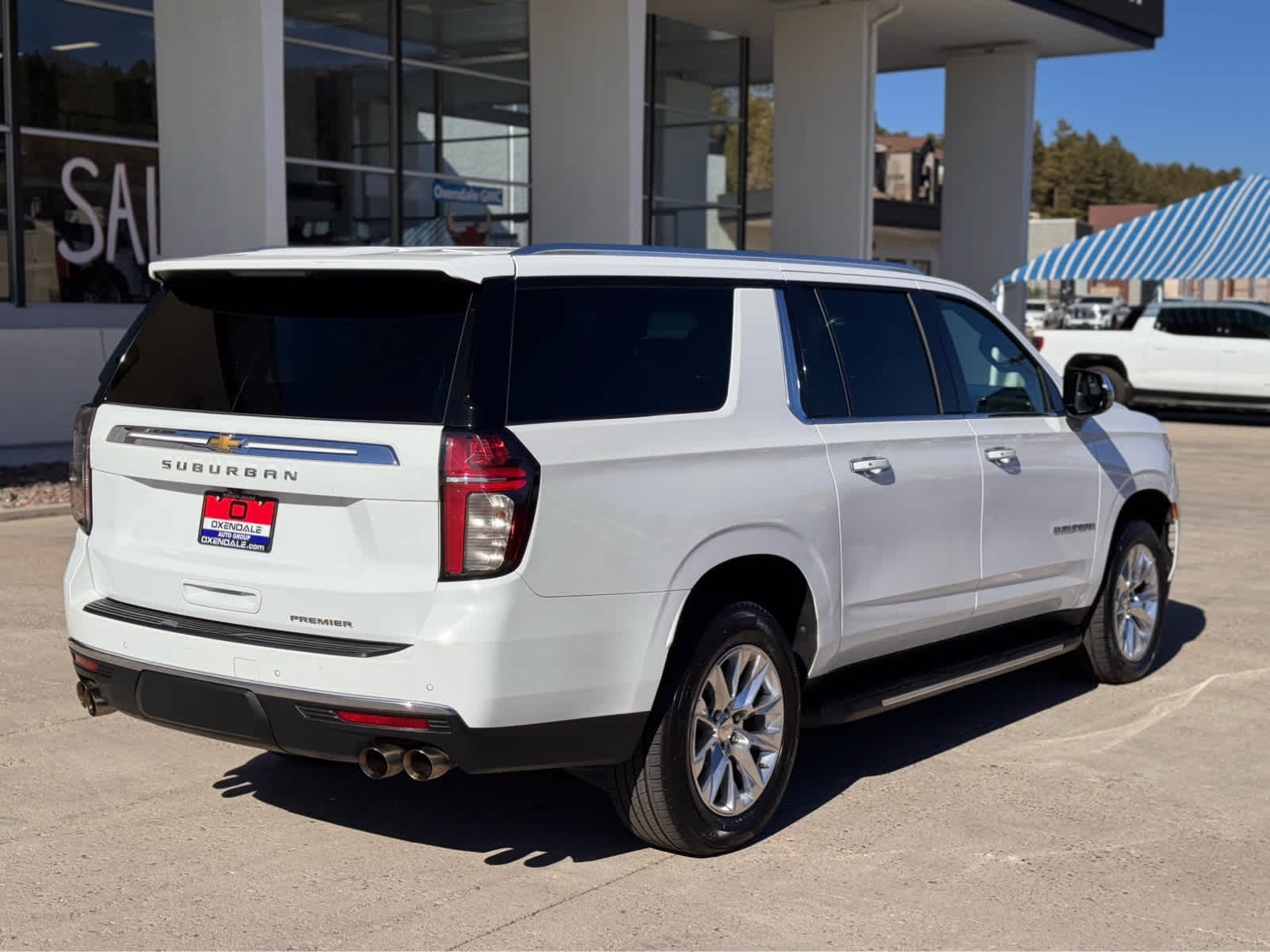 2023 Chevrolet Suburban 4WD 4dr Premier