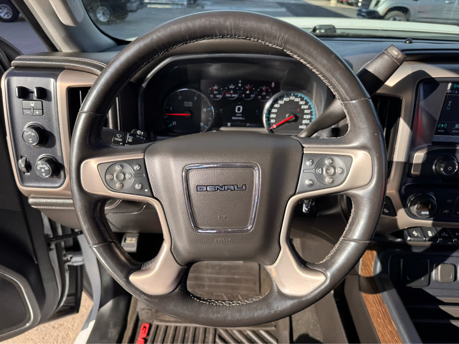 2018 GMC Sierra 2500HD 4WD Crew Cab 153.7 Denali