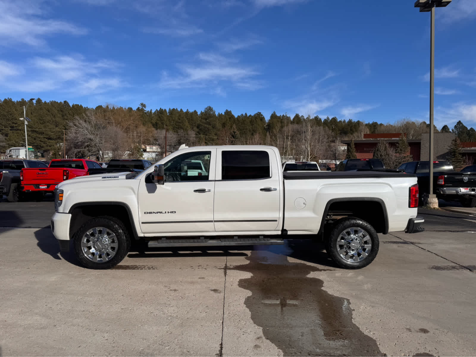 2018 GMC Sierra 2500HD 4WD Crew Cab 153.7 Denali