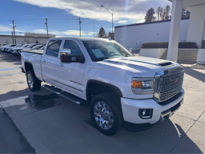 2018 GMC Sierra 2500HD 4WD Crew Cab 153.7 Denali