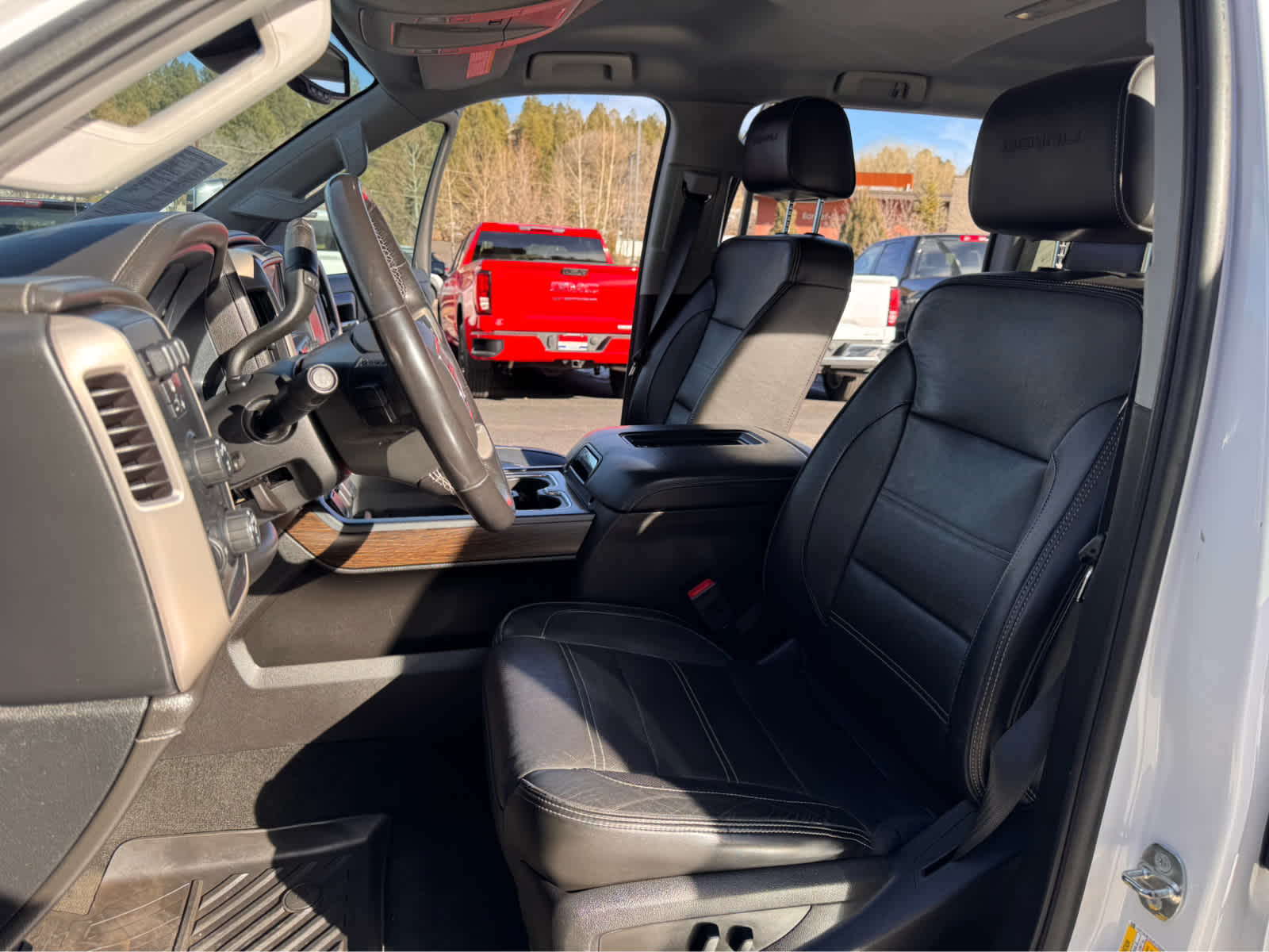 2018 GMC Sierra 2500HD 4WD Crew Cab 153.7 Denali