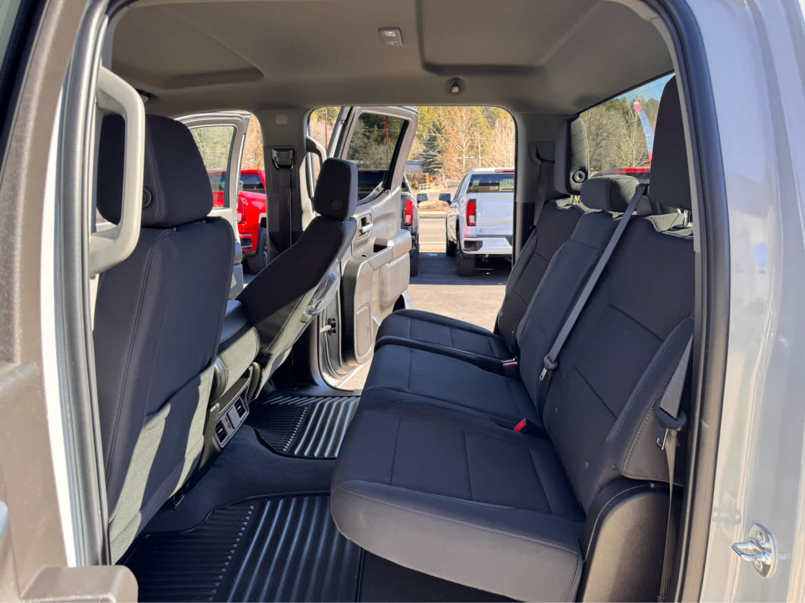 2025 GMC Sierra 1500 4WD Crew Cab 147 Pro