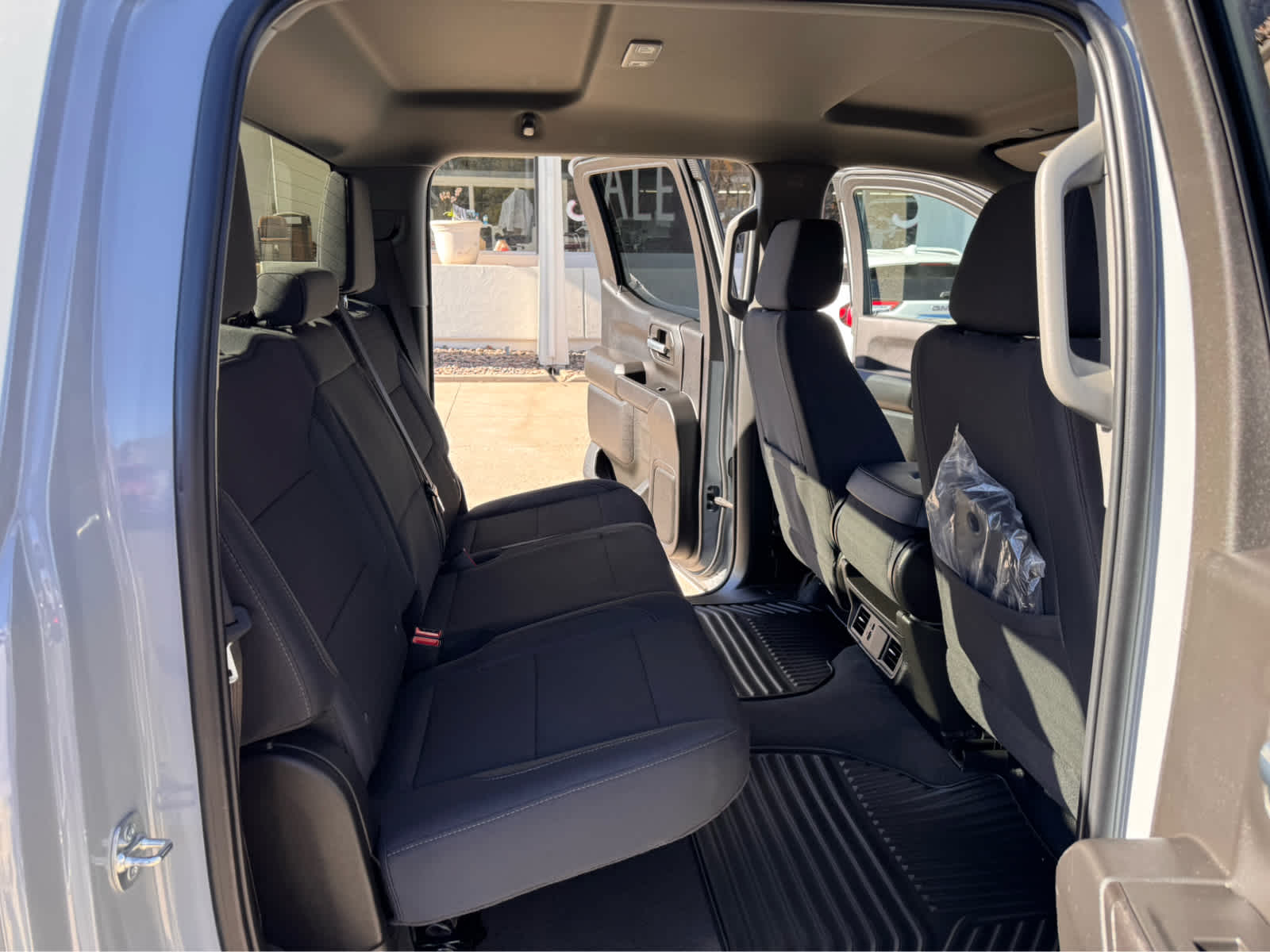 2025 GMC Sierra 1500 4WD Crew Cab 147 Pro