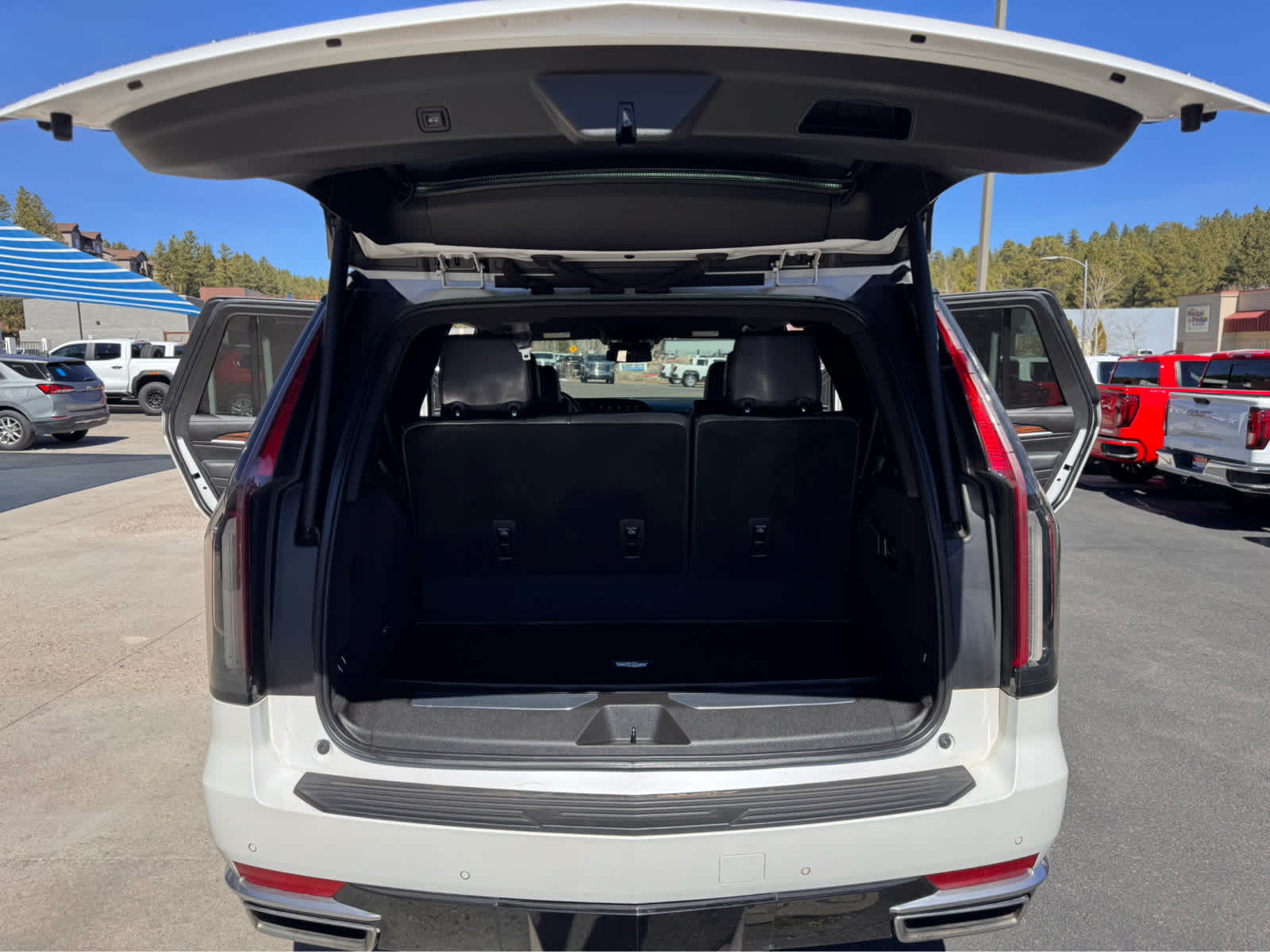 2022 Cadillac Escalade 4WD 4dr Luxury