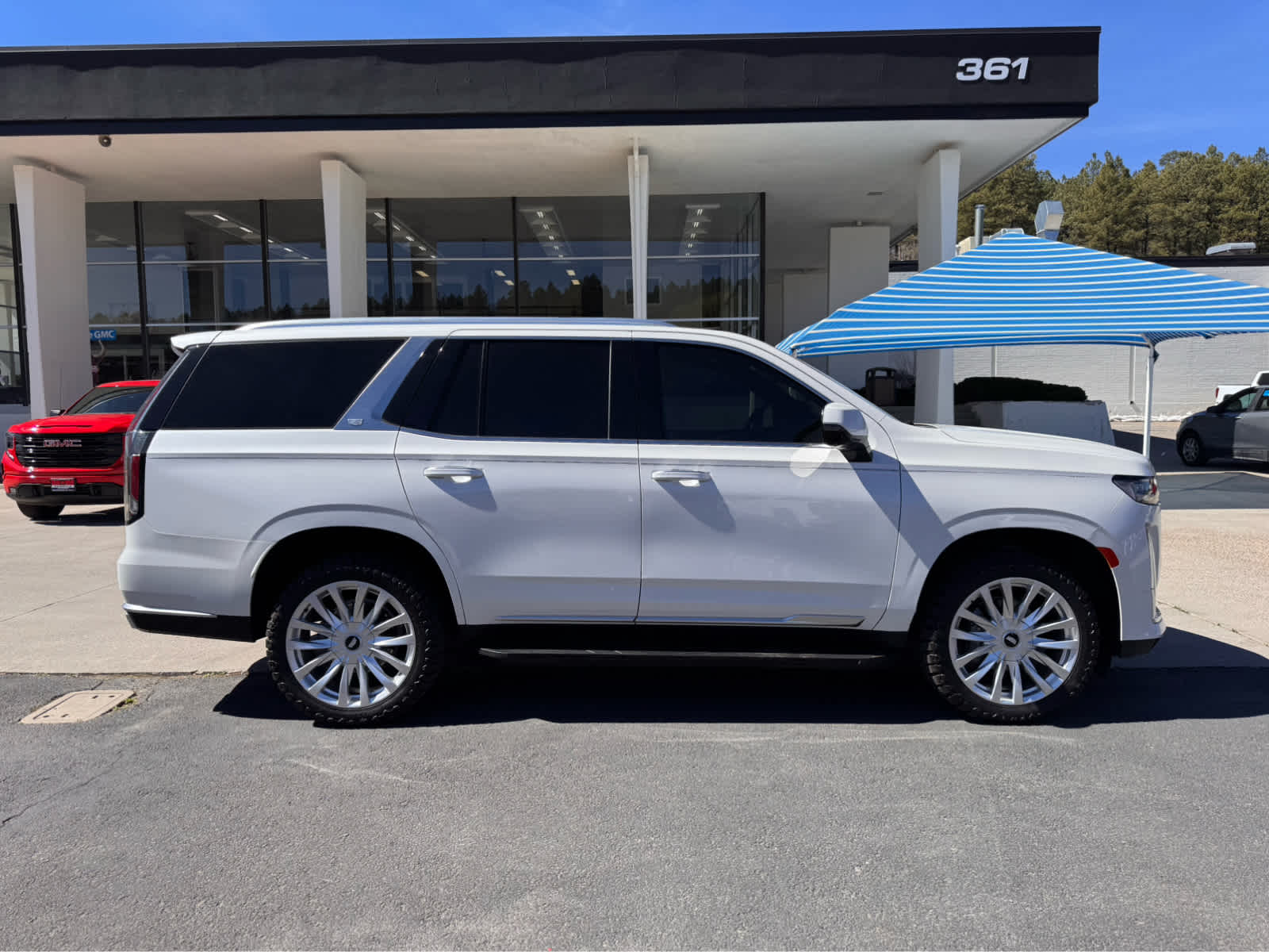 2022 Cadillac Escalade 4WD 4dr Luxury