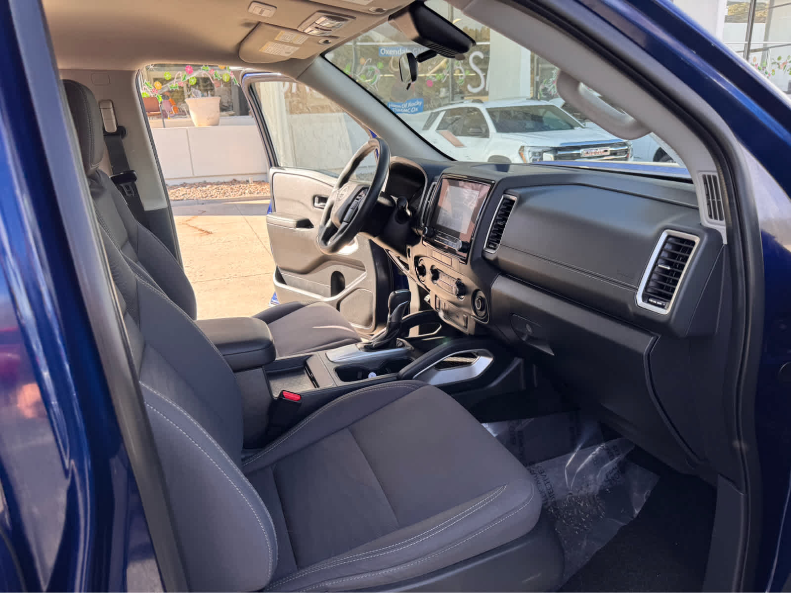 2022 Nissan Frontier Crew Cab 4x4 SV Auto