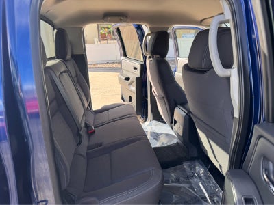 2022 Nissan Frontier Crew Cab 4x4 SV Auto