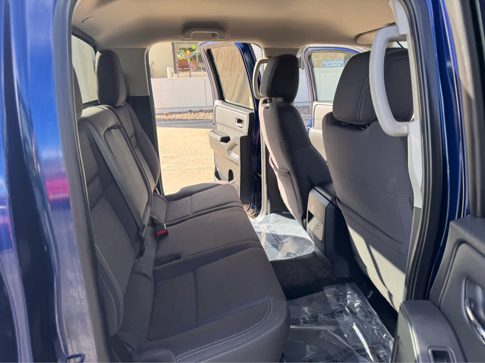 2022 Nissan Frontier Crew Cab 4x4 SV Auto