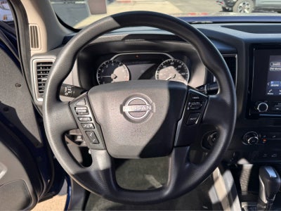 2022 Nissan Frontier Crew Cab 4x4 SV Auto