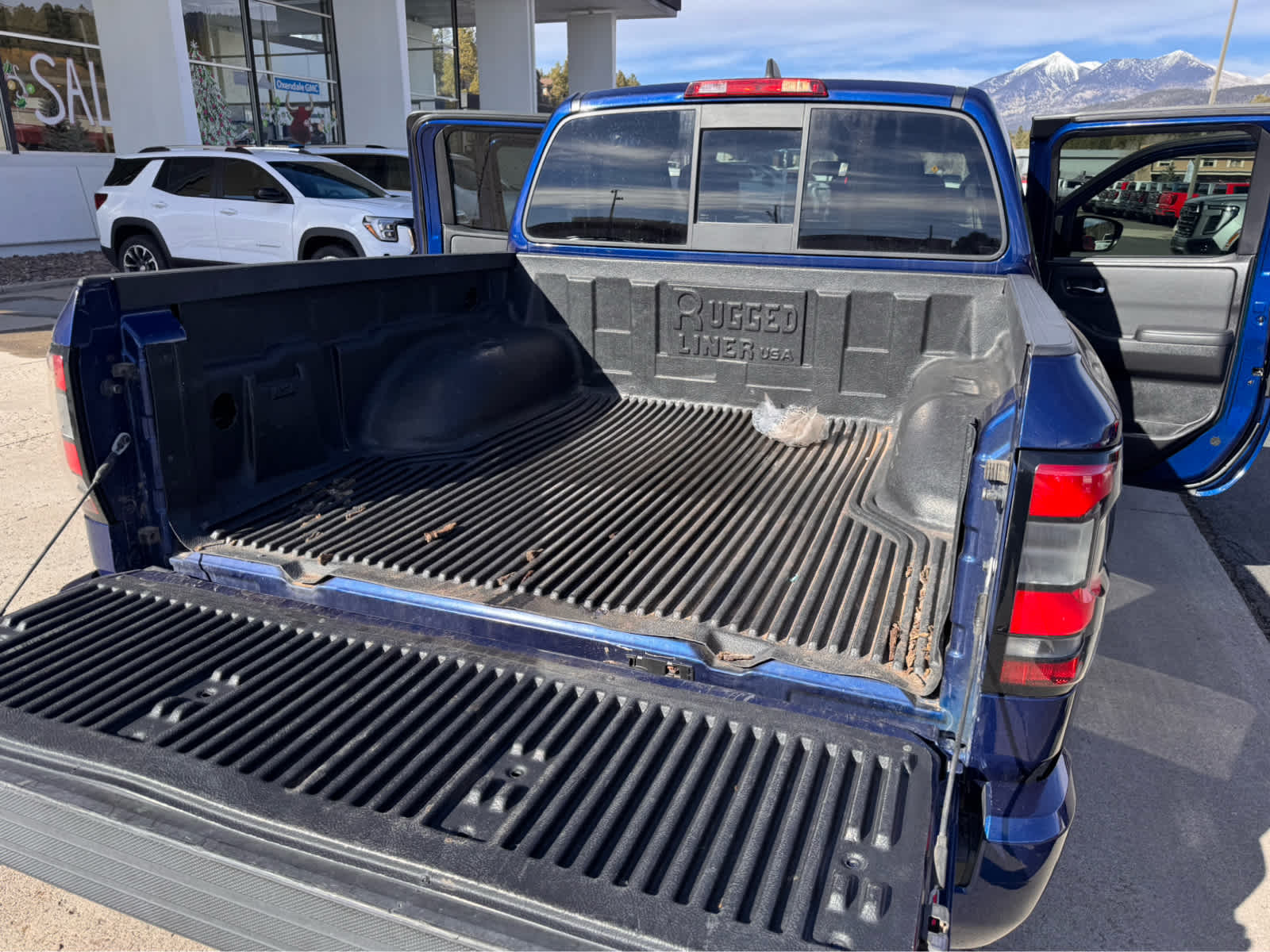 2022 Nissan Frontier Crew Cab 4x4 SV Auto