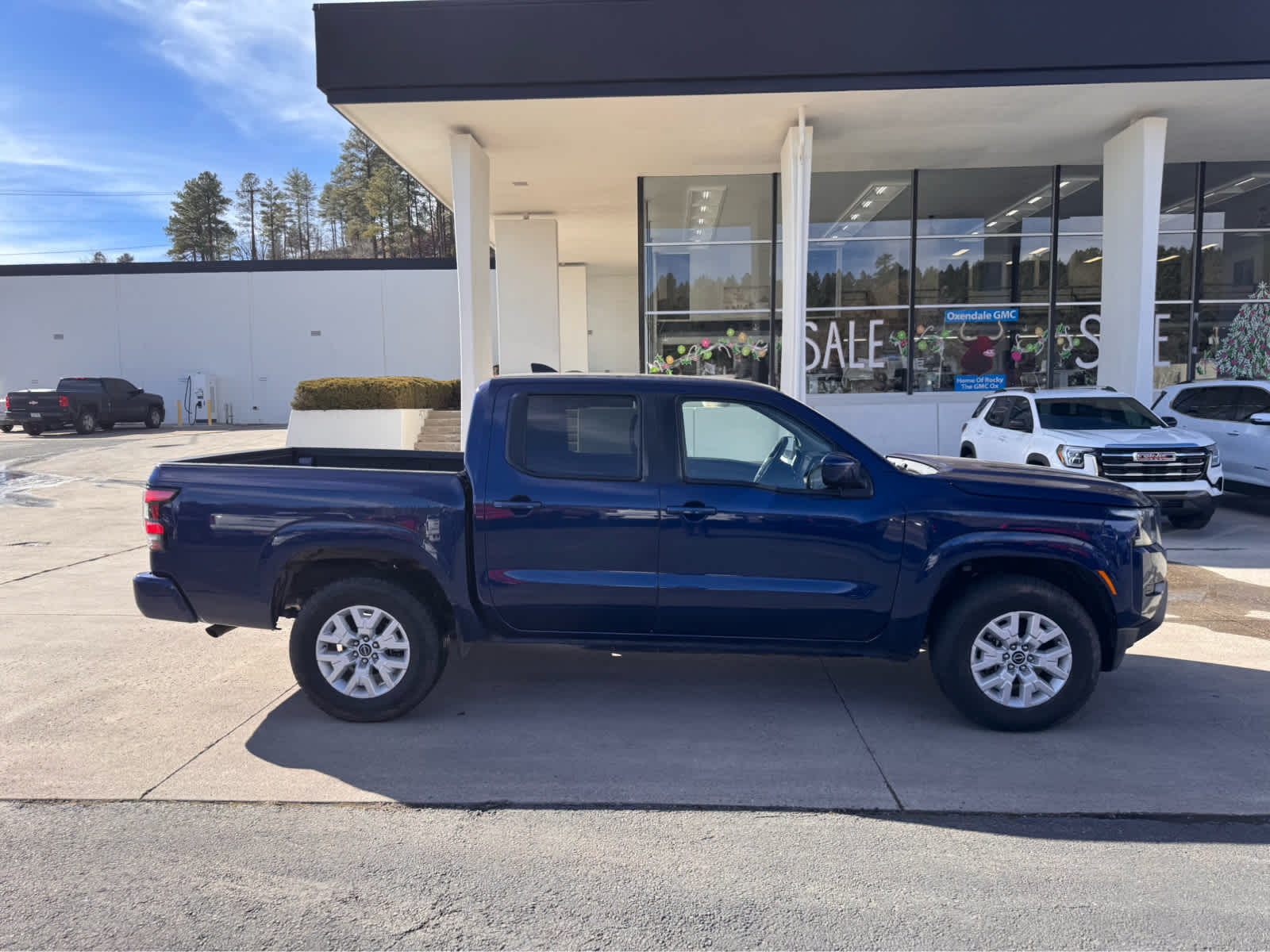 2022 Nissan Frontier Crew Cab 4x4 SV Auto