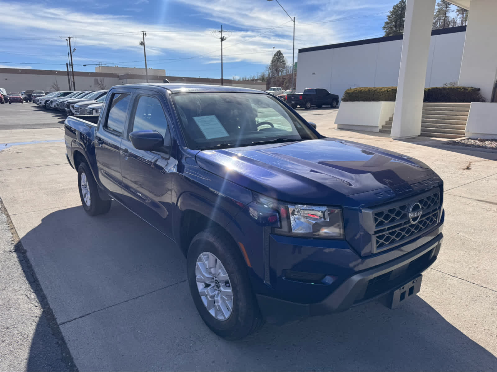 2022 Nissan Frontier Crew Cab 4x4 SV Auto