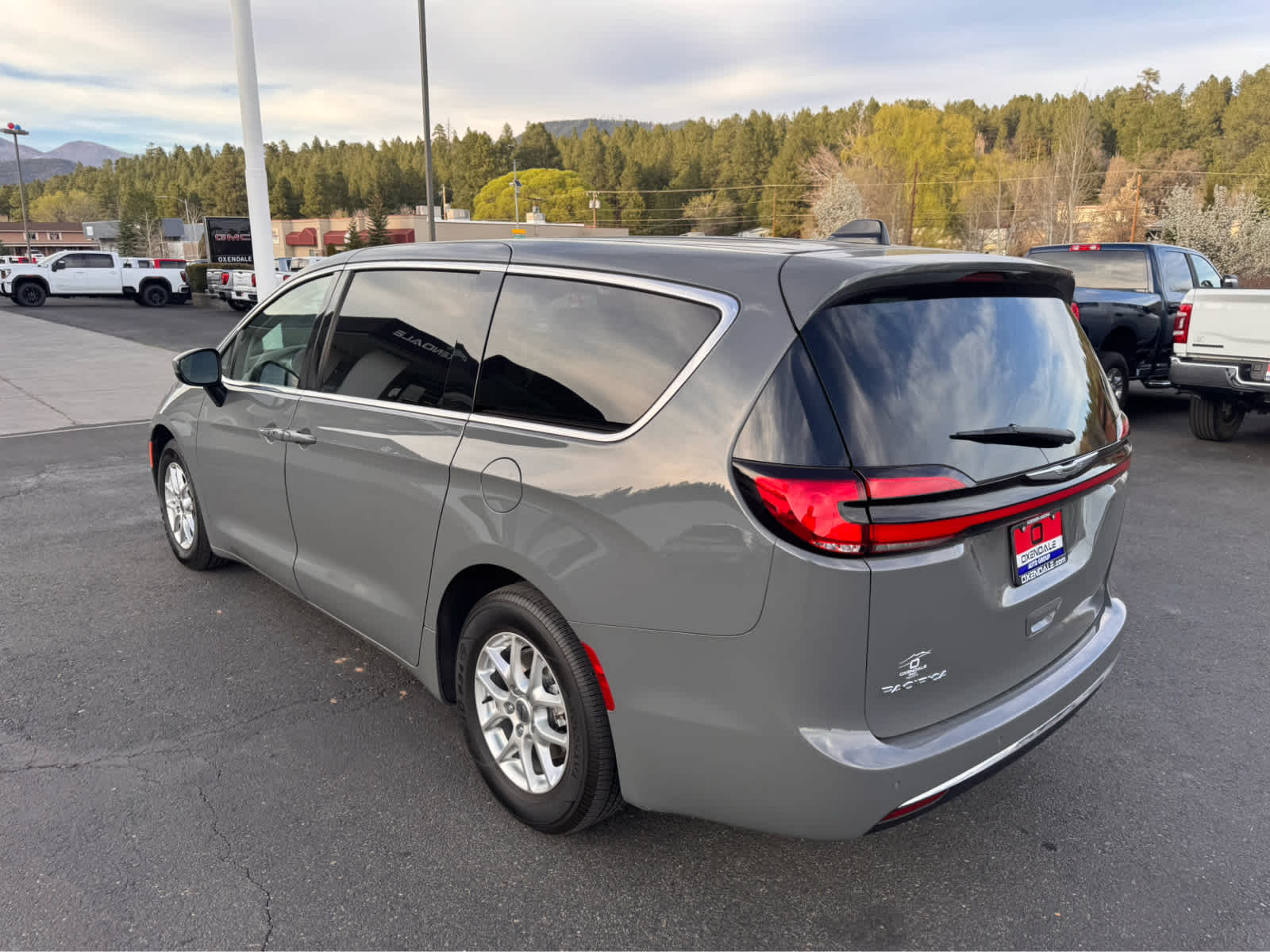 2023 Chrysler Pacifica Touring L FWD