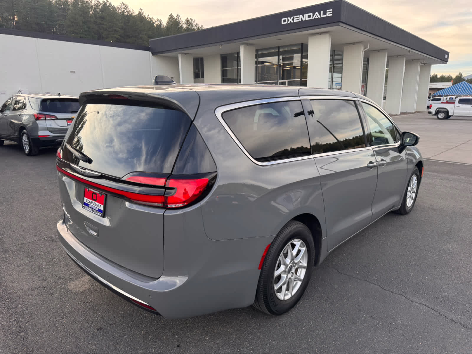 2023 Chrysler Pacifica Touring L FWD