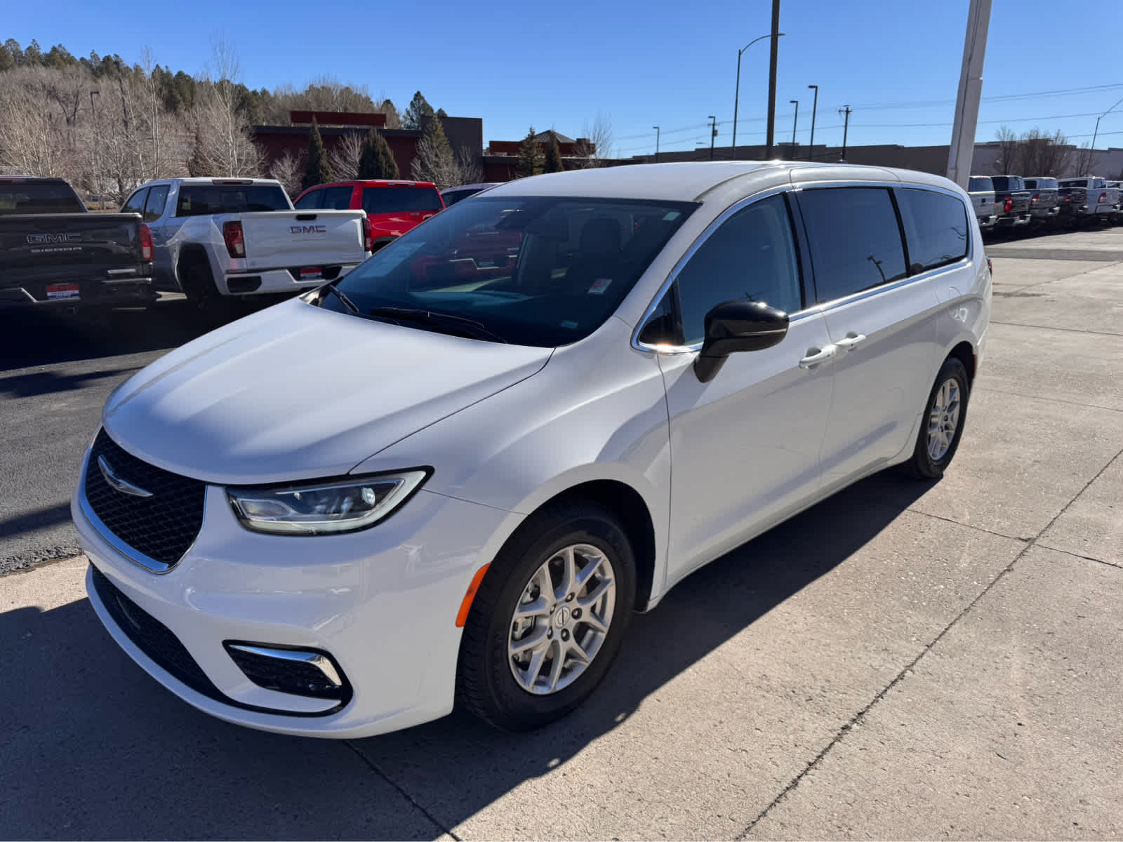 2024 Chrysler Pacifica Touring L FWD