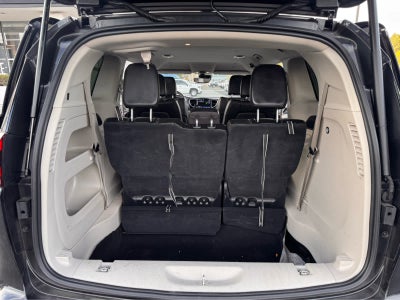 2023 Chrysler Pacifica Touring L FWD