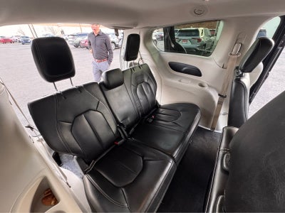 2023 Chrysler Pacifica Touring L FWD