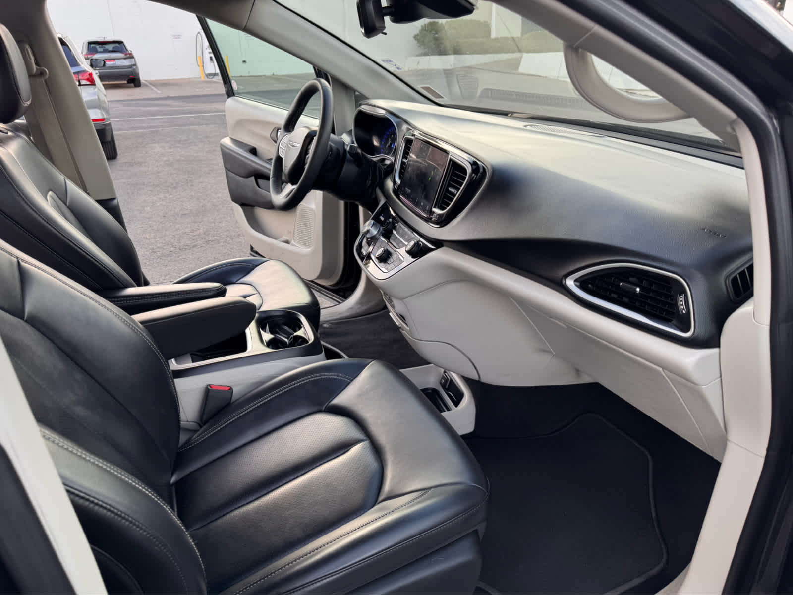 2023 Chrysler Pacifica Touring L FWD