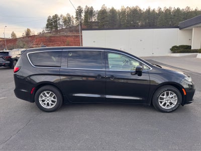 2023 Chrysler Pacifica Touring L FWD