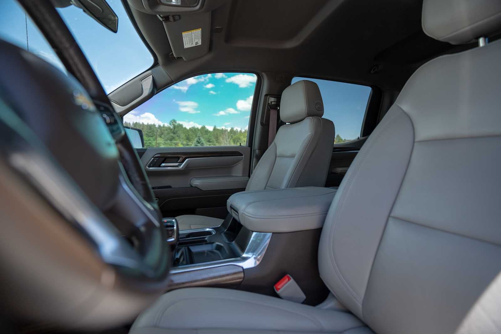 2024 Chevrolet Silverado 1500 LT - Photo 11