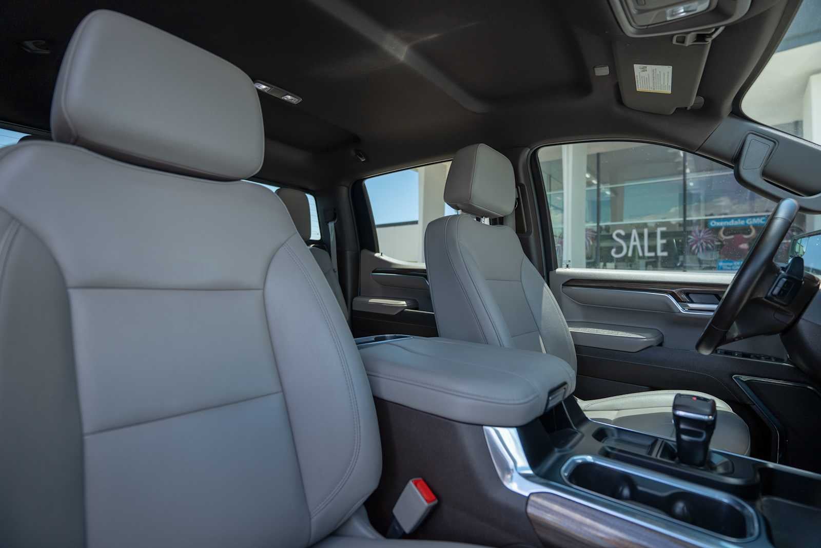 2024 Chevrolet Silverado 1500 LT - Photo 9