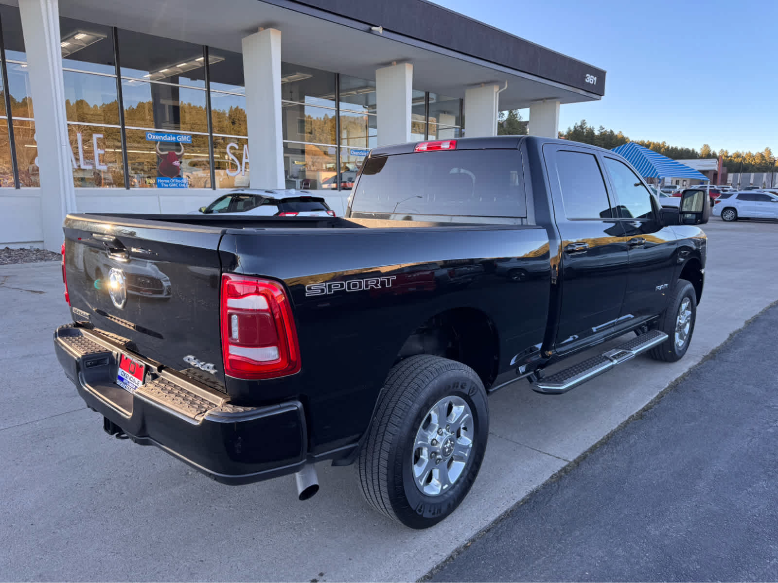2024 RAM 2500 Big Horn 4x4 Crew Cab 64 Box