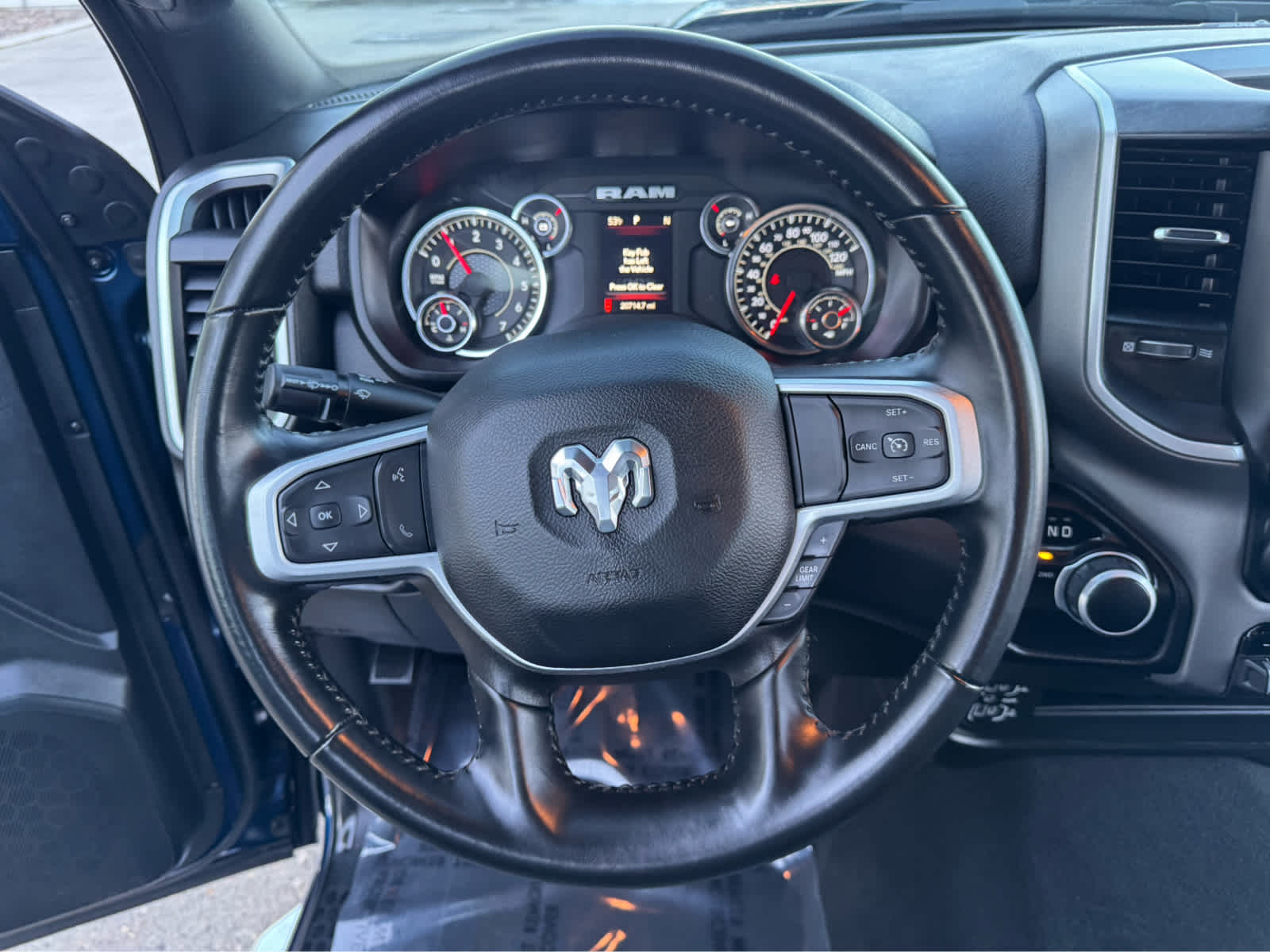 2024 RAM 2500 Big Horn 4x4 Crew Cab 64 Box