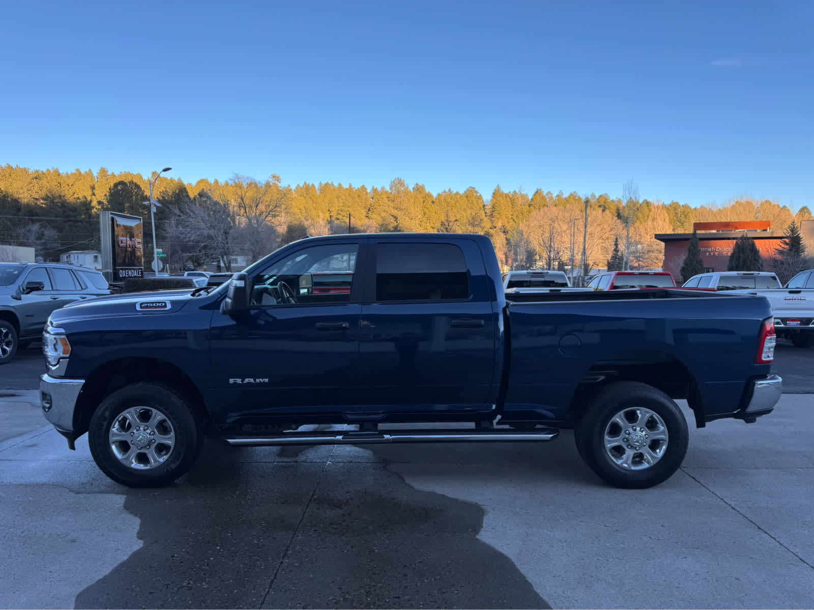 2024 RAM 2500 Big Horn 4x4 Crew Cab 64 Box