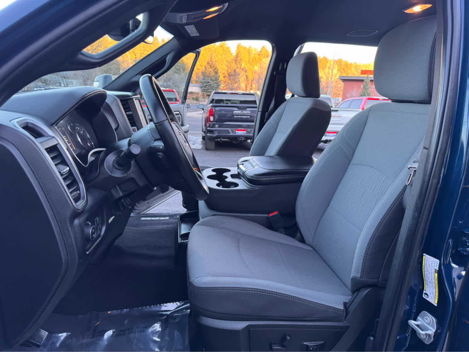 2024 RAM 2500 Big Horn 4x4 Crew Cab 64 Box