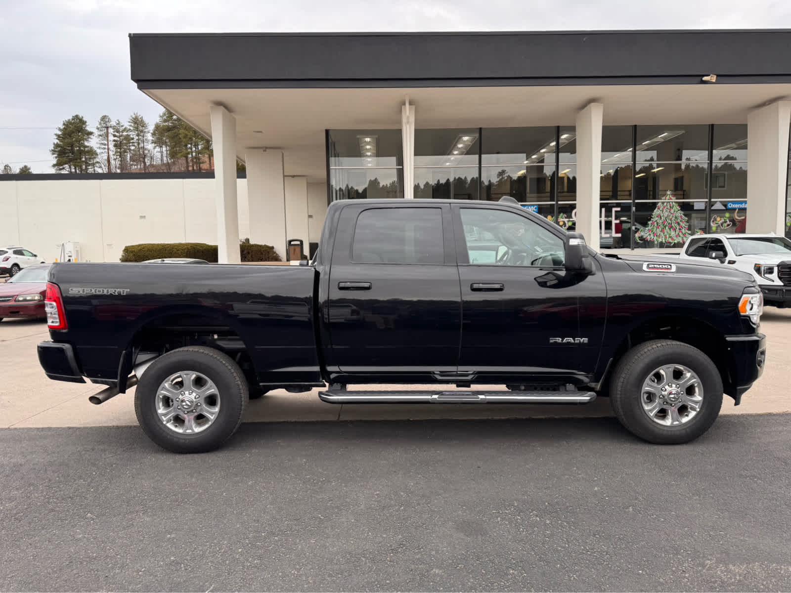 2024 RAM 2500 Big Horn 4x4 Crew Cab 64 Box