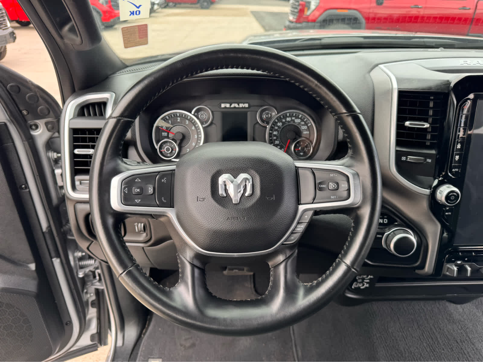 2024 RAM 2500 Big Horn 4x4 Crew Cab 64 Box