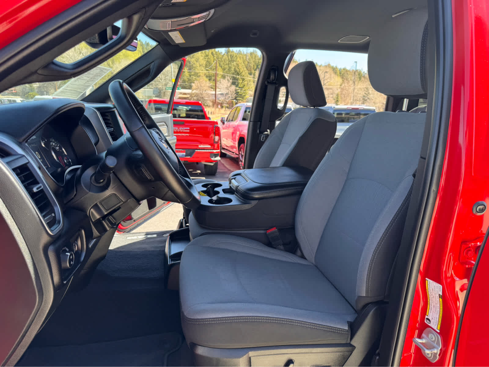 2024 RAM 2500 Big Horn 4x4 Crew Cab 64 Box