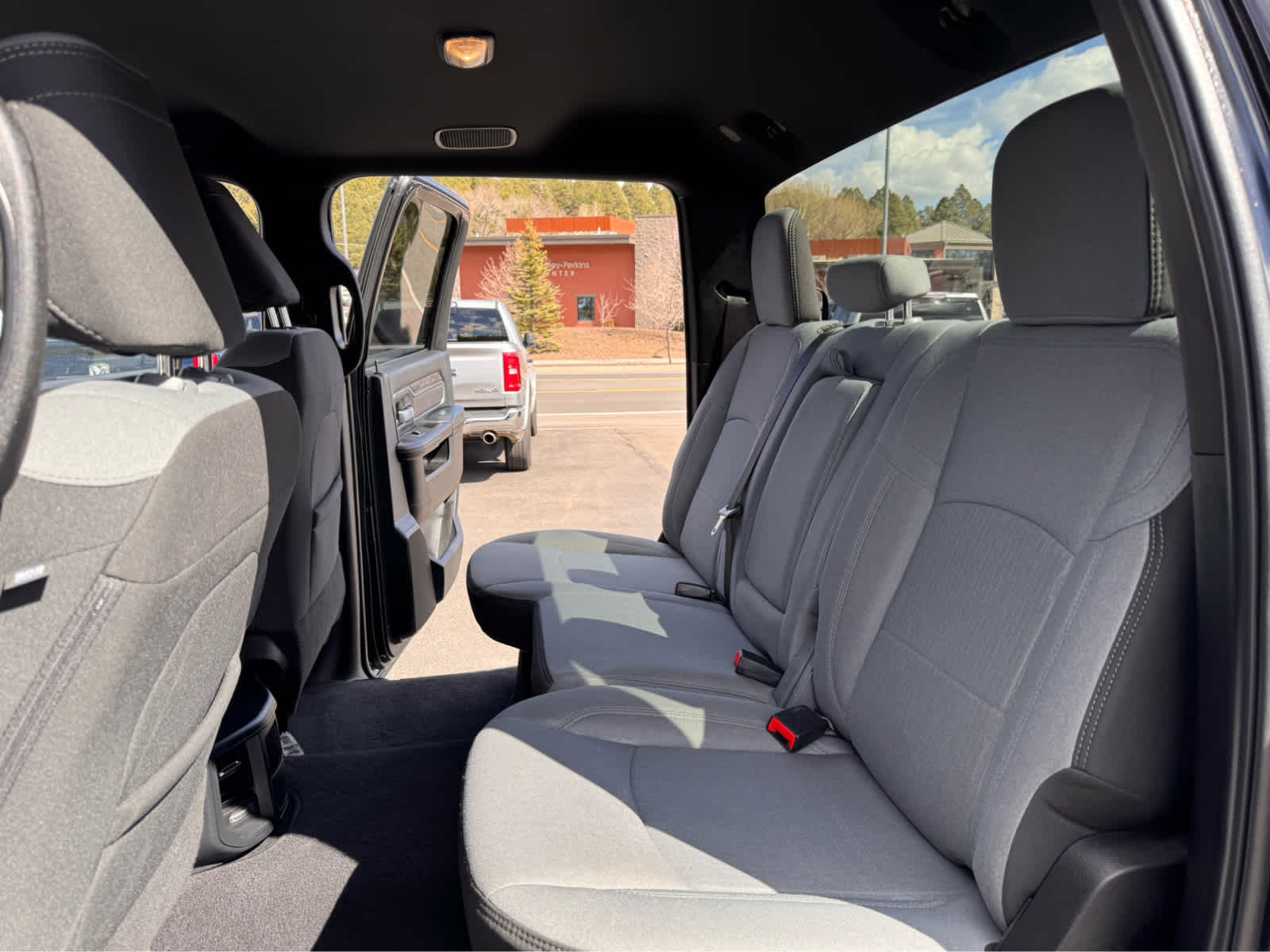 2024 RAM 2500 Big Horn 4x4 Crew Cab 64 Box