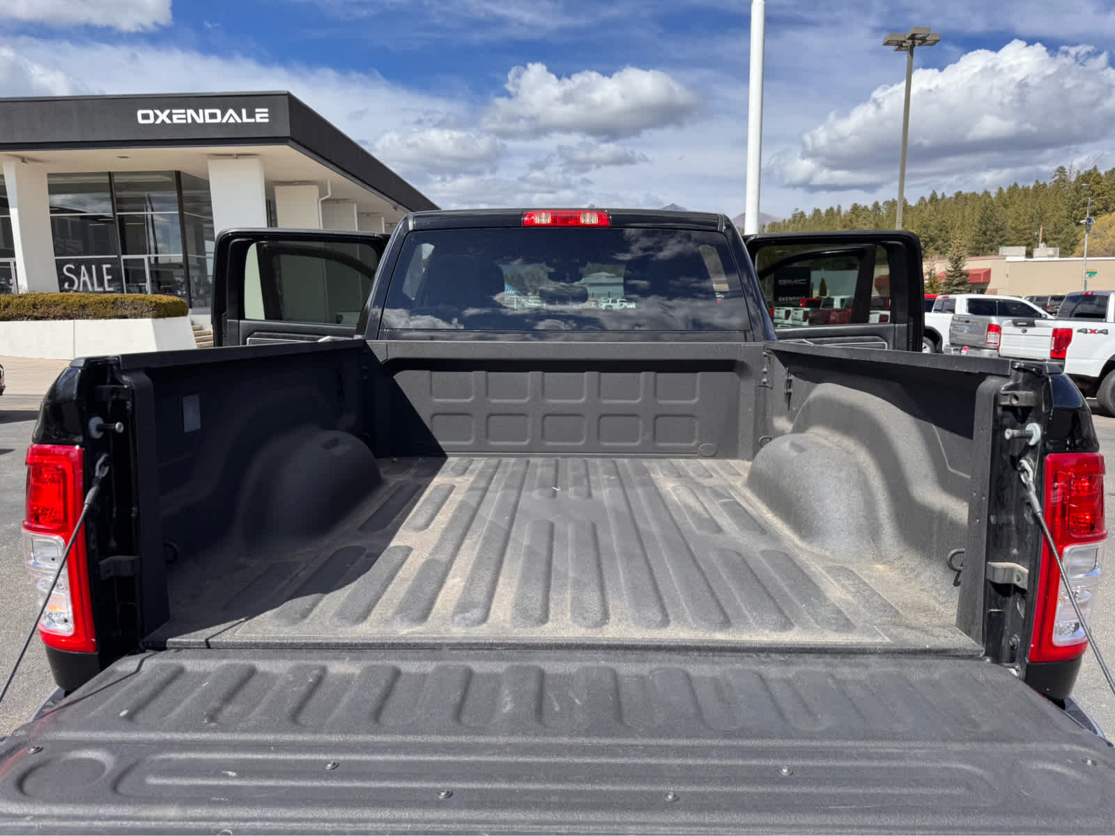 2024 RAM 2500 Big Horn 4x4 Crew Cab 64 Box
