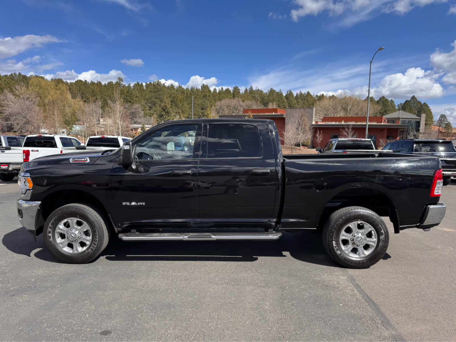 2024 RAM 2500 Big Horn 4x4 Crew Cab 64 Box