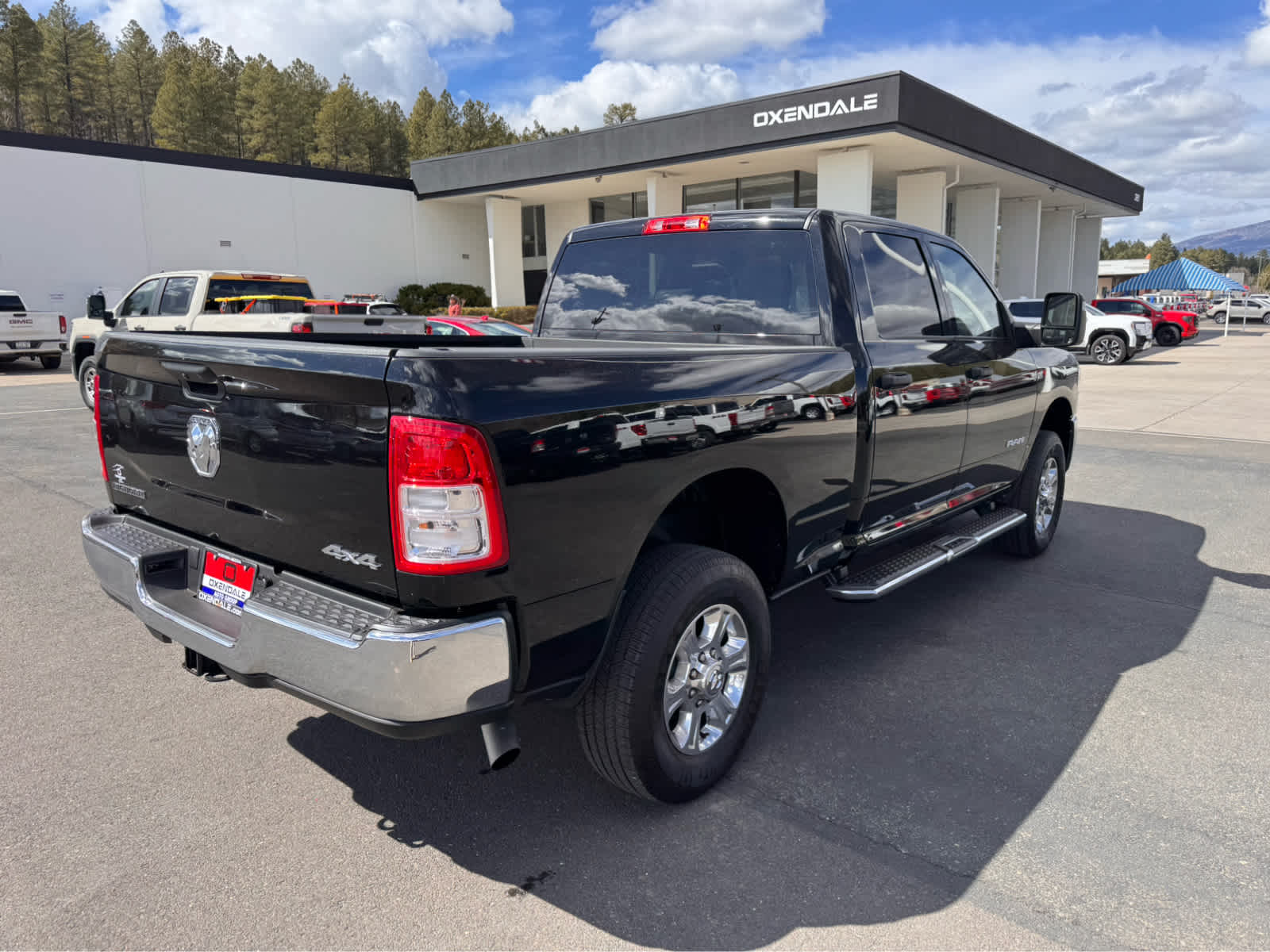 2024 RAM 2500 Big Horn 4x4 Crew Cab 64 Box